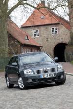 Toyota Avensis 2003 года